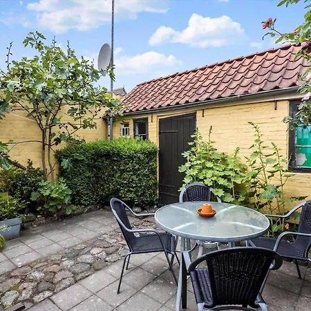 Feriehus Ae200-marstal-snaregade-10 *